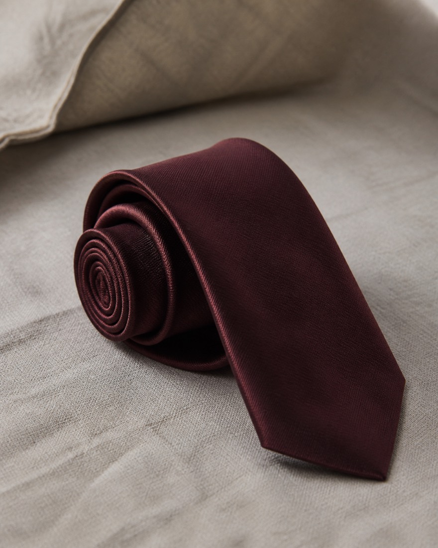 Silk tie